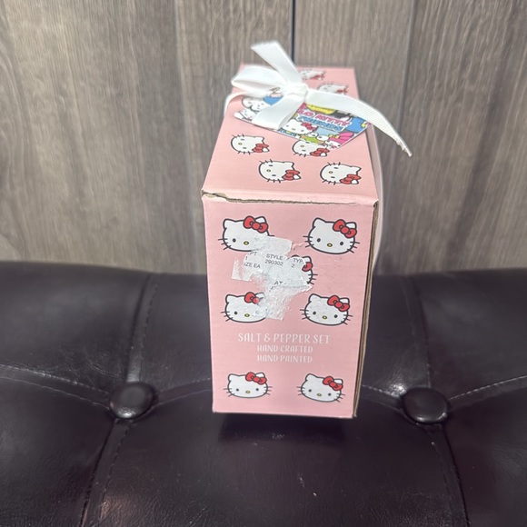 New Blue Sky Clayworks School Girl Hello Kitty & Rainbow Salt & Pepper Shakers - Picture 6 of 9